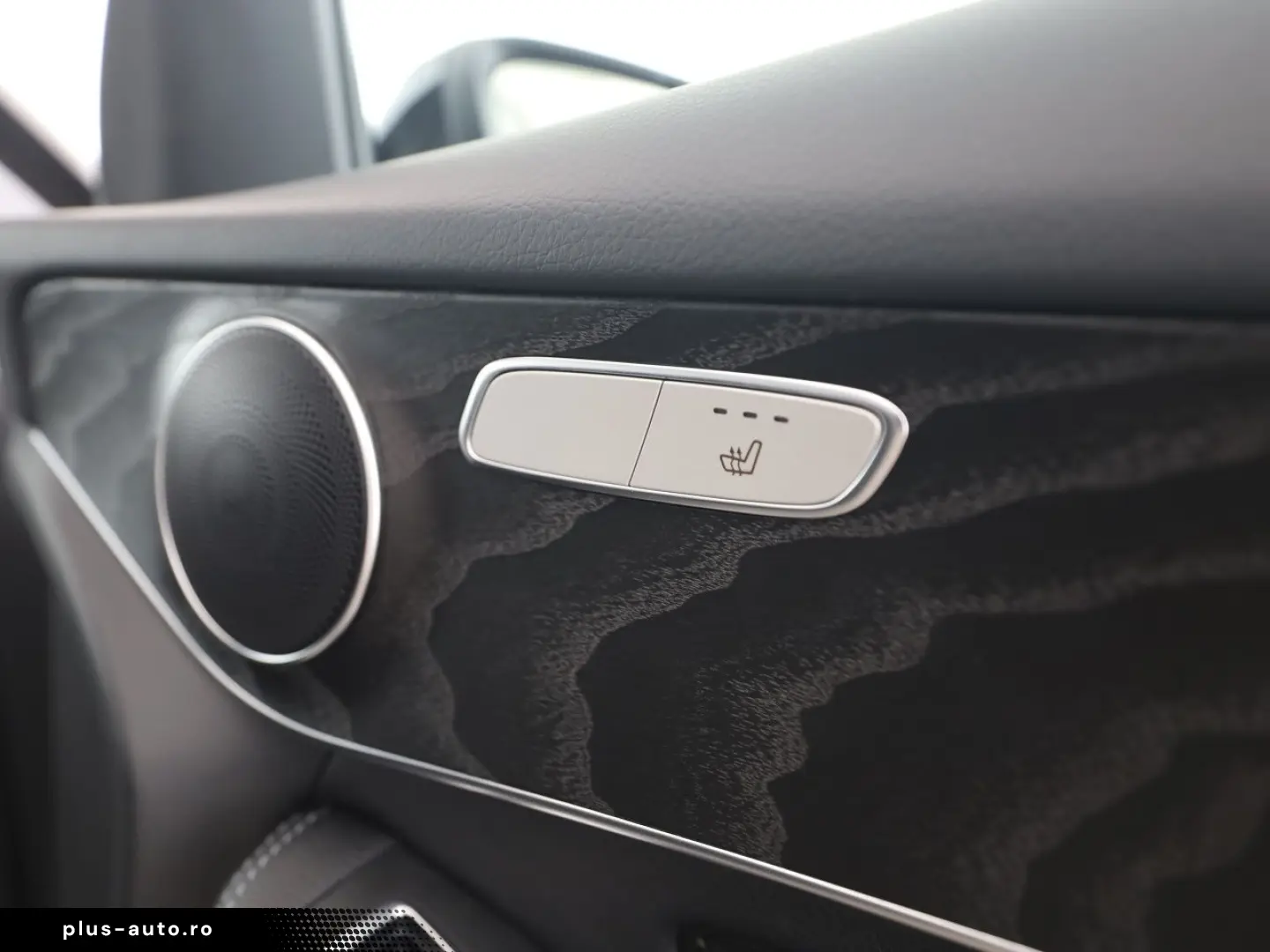 MERCEDES-BENZ GLC 300 de 4M AMG AHK Night LED Kamera Navi