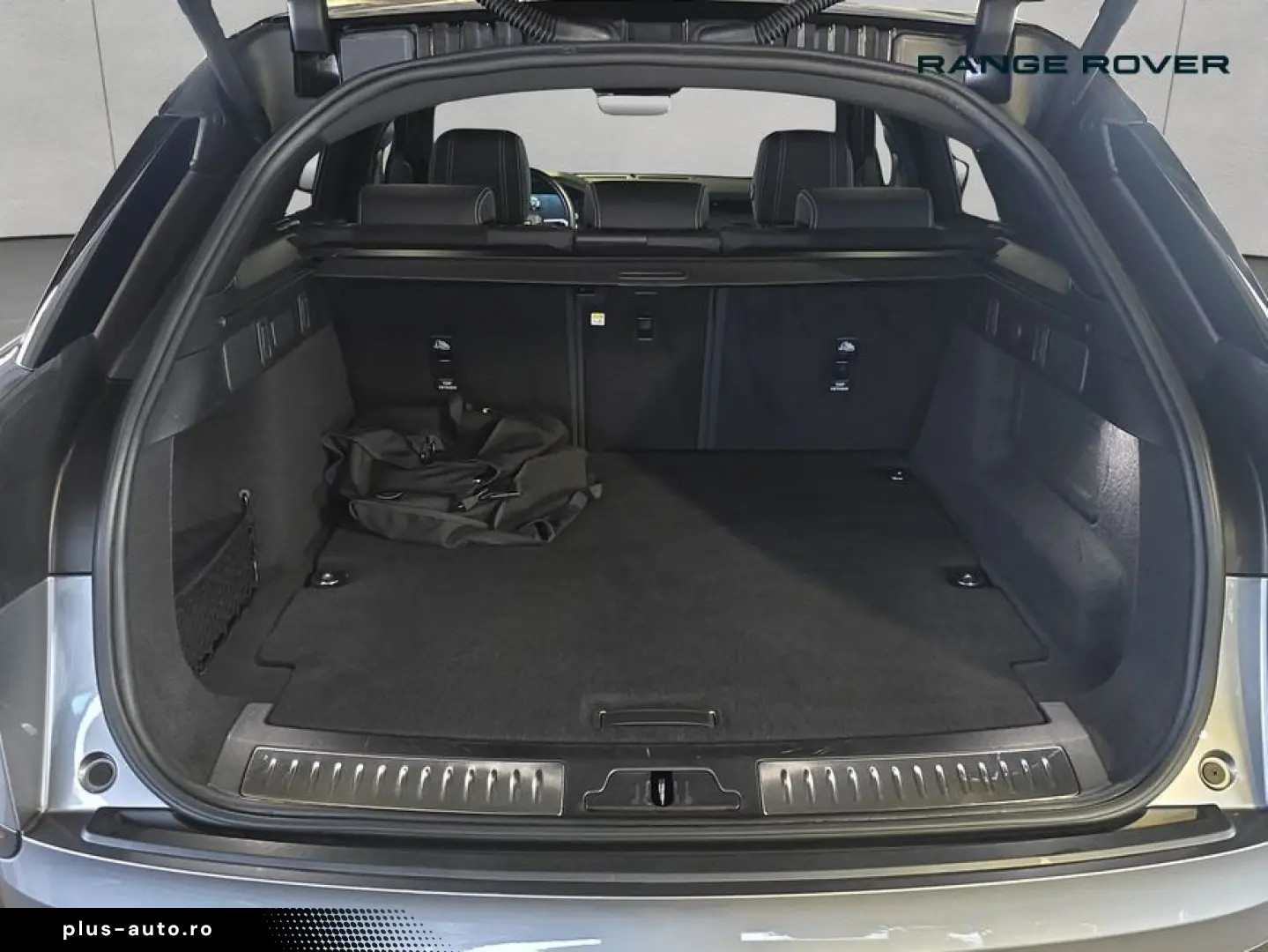 LAND ROVER Range Rover Velar P400e