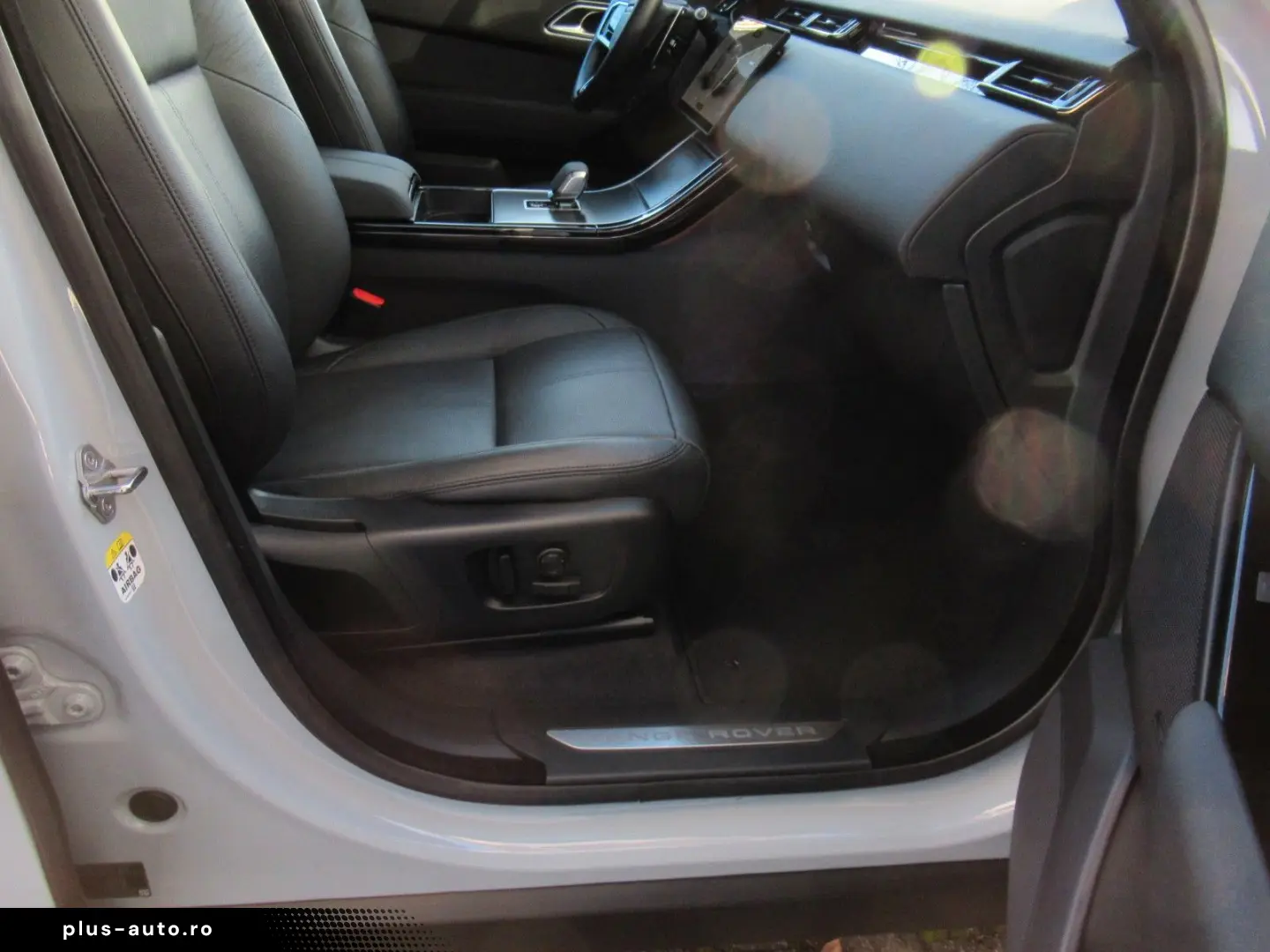 LAND ROVER NEW D300 DYN SE HEAD-UP BLACK PANO 3D eAHK NP101