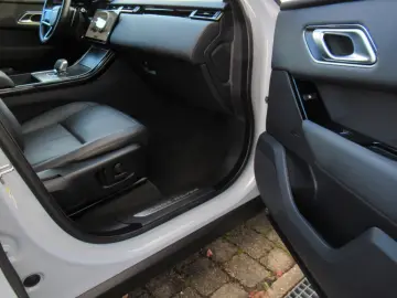 LAND ROVER NEW D300 DYN SE HEAD-UP BLACK PANO 3D eAHK NP101