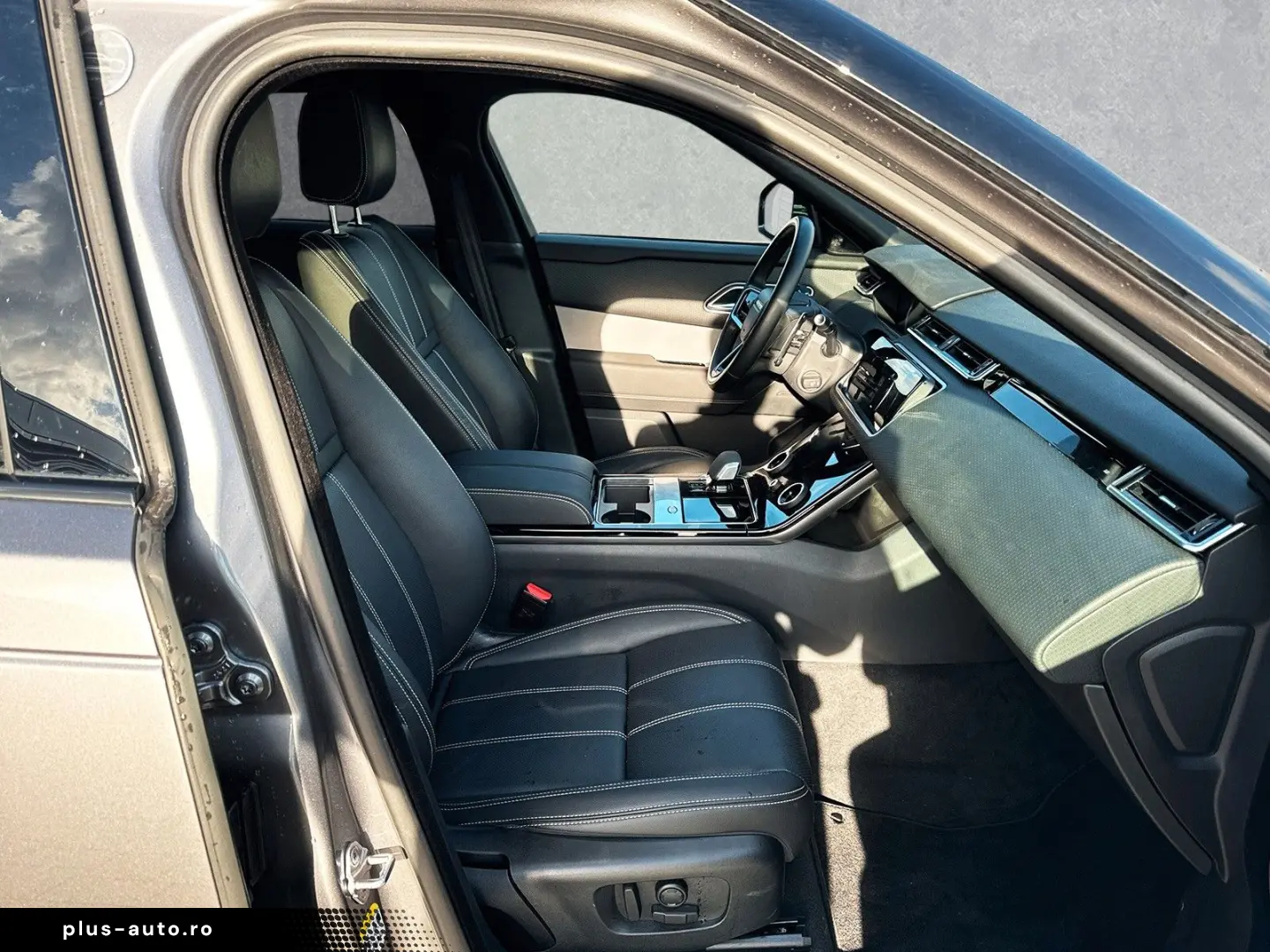 LAND ROVER Range Rover Velar D200 AWD R-DYNAMIC SE ACC