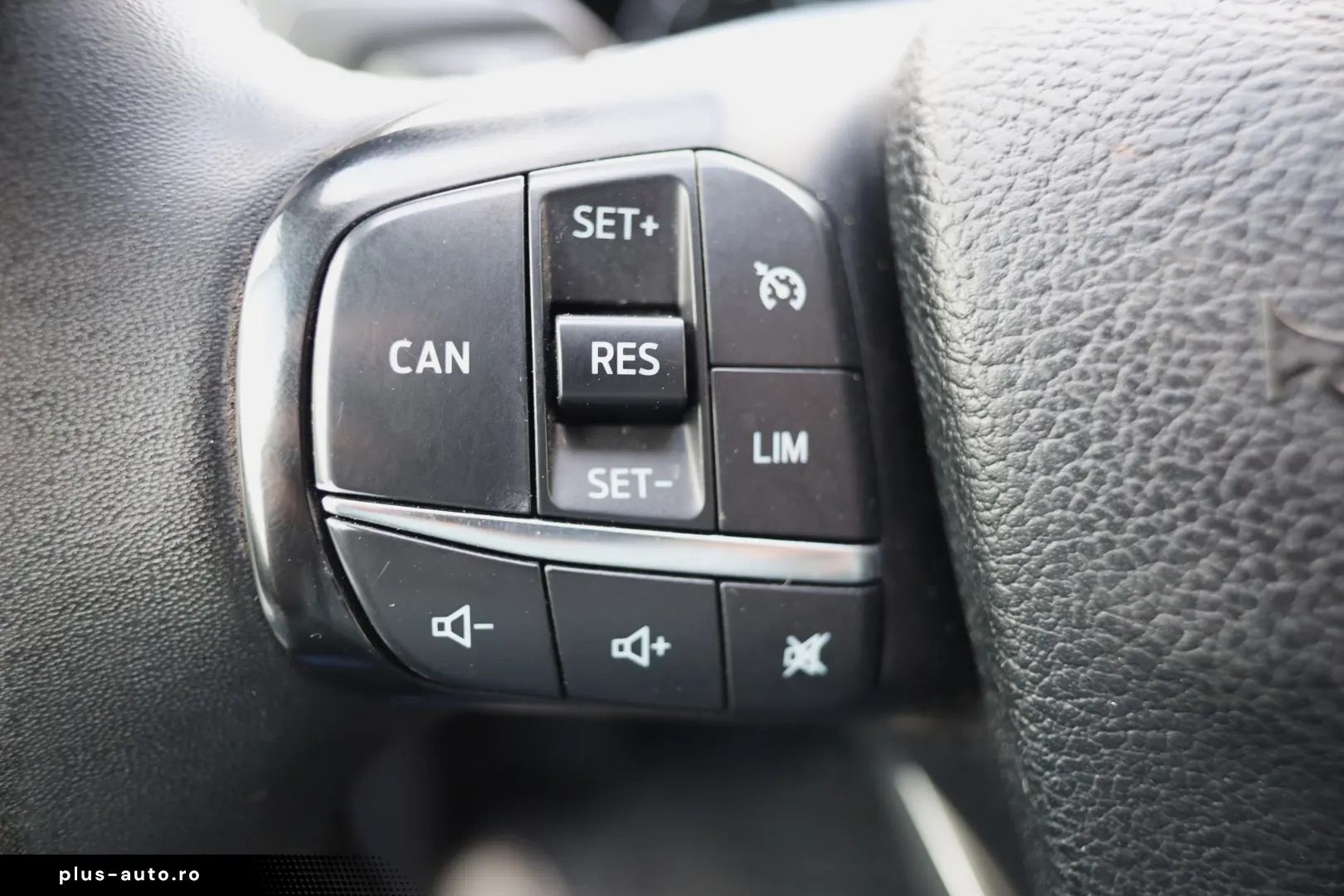 Ford Transit L2H2 2.0D MHEV 130CP