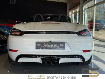 Porsche 718 Boxster Style Edition BOSE S.DESIGN LED SAGA