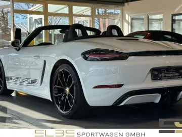 Porsche 718 Boxster Style Edition BOSE S.DESIGN LED SAGA