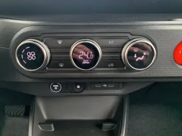 Renault Twingo TECHNO 80HP URBAN RANGE E-TECH