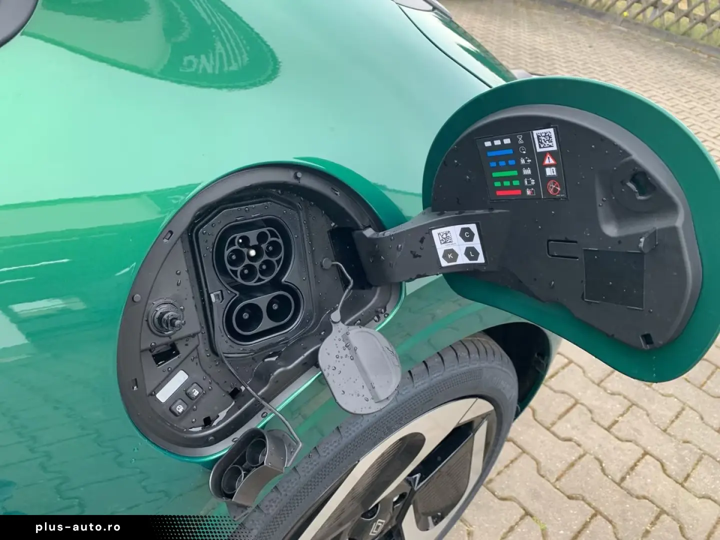 Renault Twingo TECHNO 80HP URBAN RANGE E-TECH