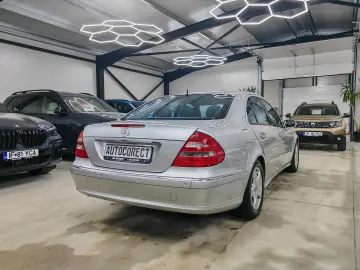 Mercedes E 220 Avantgarde Xenon 1 proprietar Stare originala
