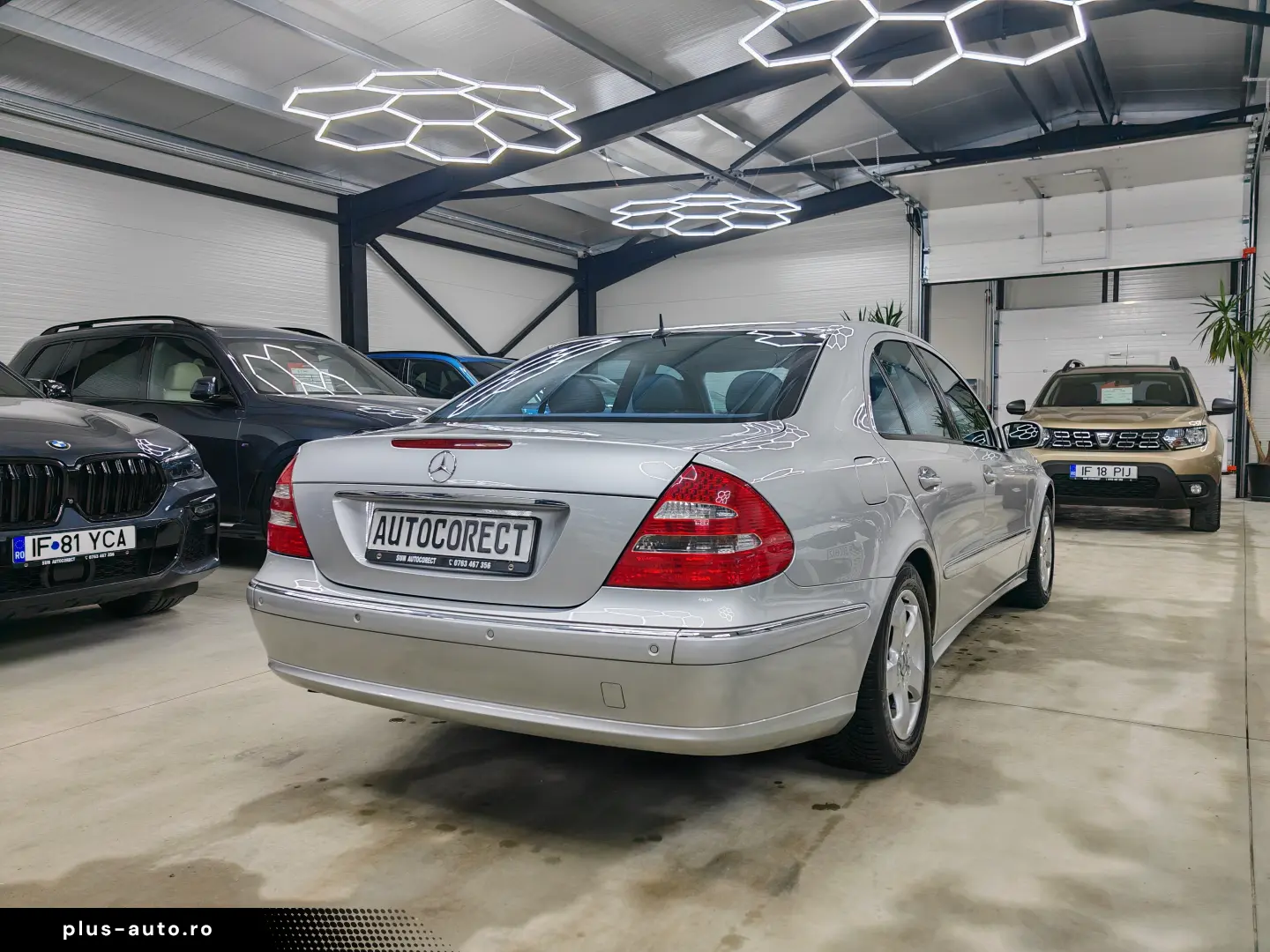 Mercedes E 220 Avantgarde Xenon 1 proprietar Stare originala