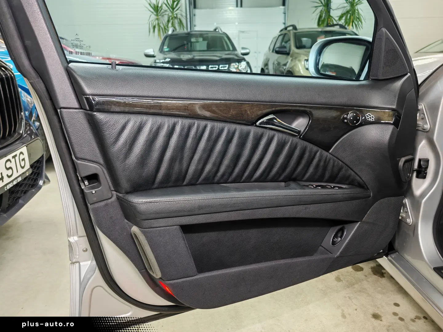 Mercedes E 220 Avantgarde Xenon 1 proprietar Stare originala