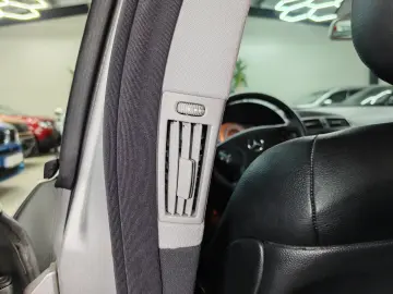 Mercedes E 220 Avantgarde Xenon 1 proprietar Stare originala