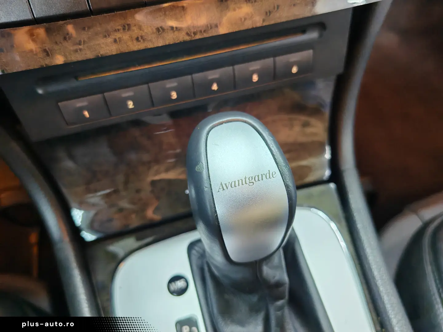 Mercedes E 220 Avantgarde Xenon 1 proprietar Stare originala