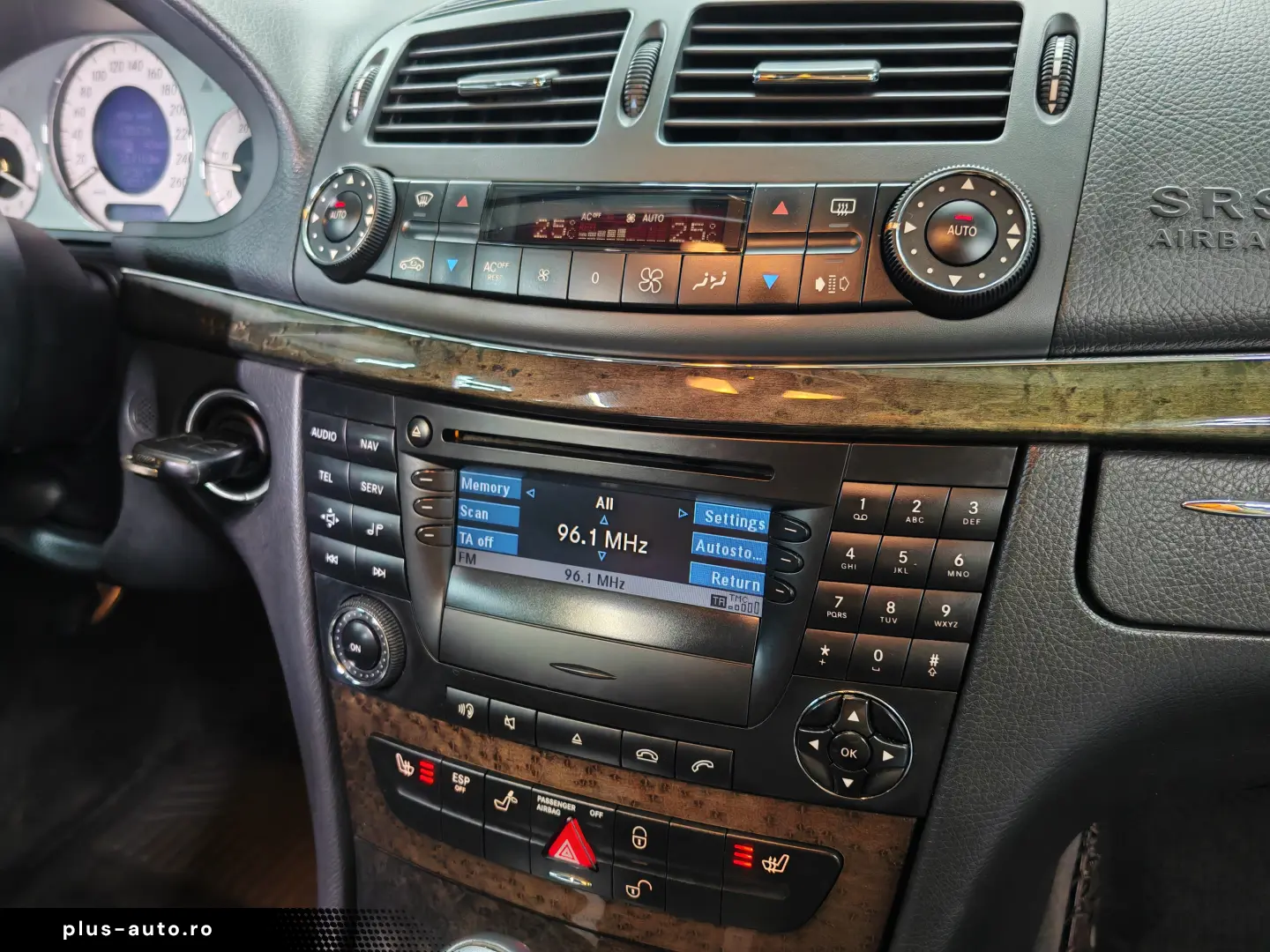 Mercedes E 220 Avantgarde Xenon 1 proprietar Stare originala