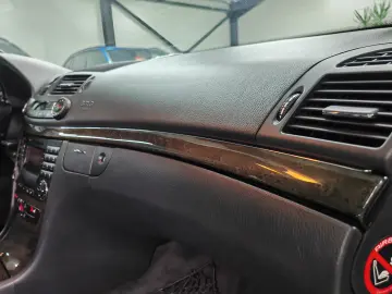 Mercedes E 220 Avantgarde Xenon 1 proprietar Stare originala