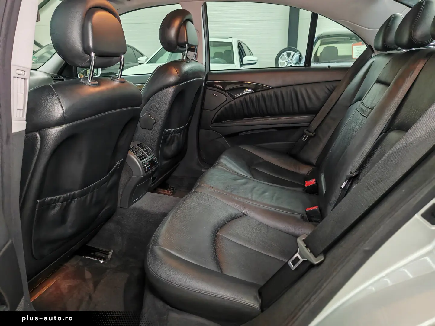 Mercedes E 220 Avantgarde Xenon 1 proprietar Stare originala