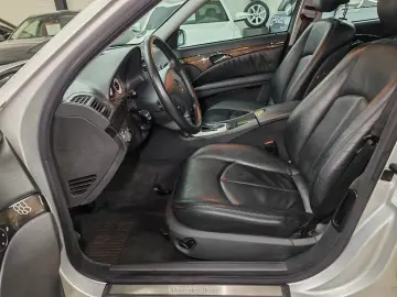 Mercedes E 220 Avantgarde Xenon 1 proprietar Stare originala