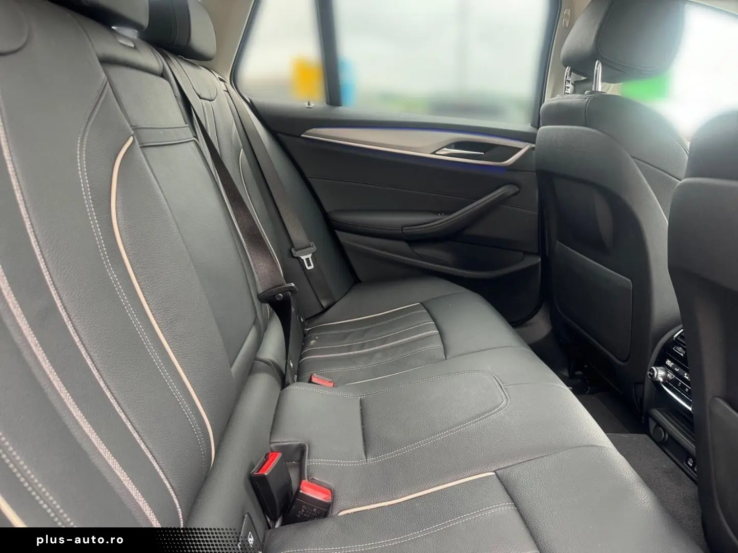 BMW 520 dA LEDER LASER ACC HUD SPORTSITZ SHZ DAB HIF