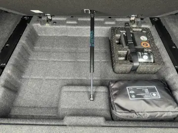 BMW 520 dA LEDER LASER ACC HUD SPORTSITZ SHZ DAB HIF