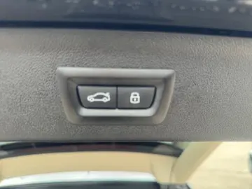 BMW 520 dA LEDER LASER ACC HUD SPORTSITZ SHZ DAB HIF