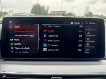 BMW 520 dA LEDER LASER ACC HUD SPORTSITZ SHZ DAB HIF