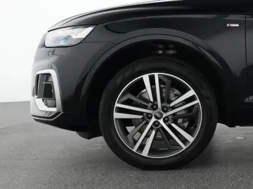 AUDI Q5 Sportback S-Line AHK Pano Navi MatrixLED ACC