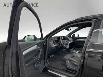 AUDI Q5 45 2.0 TFSI S line quattro S tronic AHK