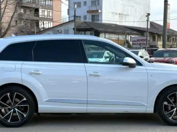 Audi Q7 Gen-4M-2015