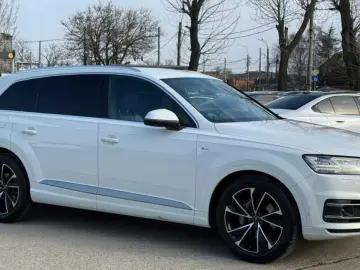 Audi Q7 Gen-4M-2015