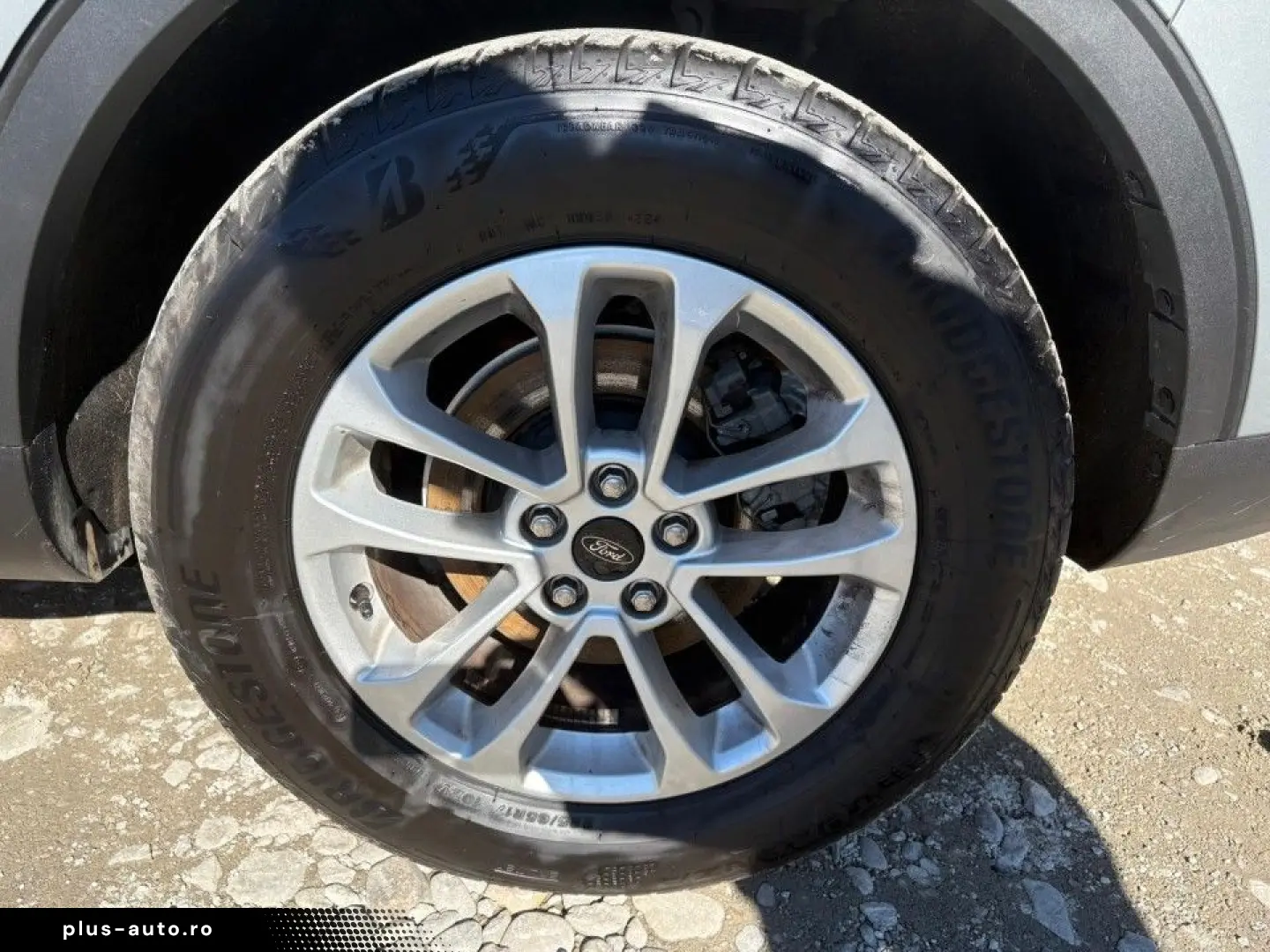 Ford Kuga 2024 - via workleto.com