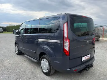 Ford Tourneo-Custom-