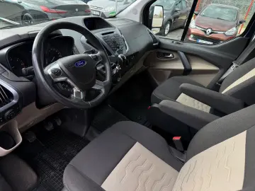 Ford Tourneo-Custom-