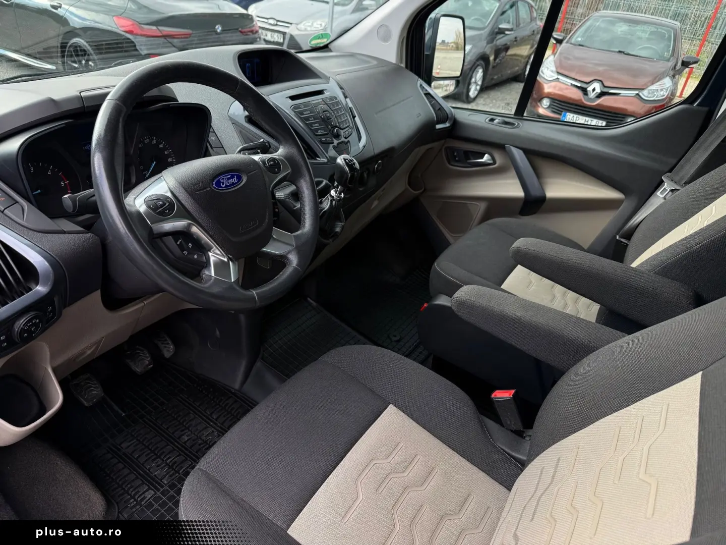 Ford Tourneo-Custom-