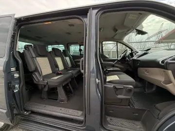 Ford Tourneo-Custom-