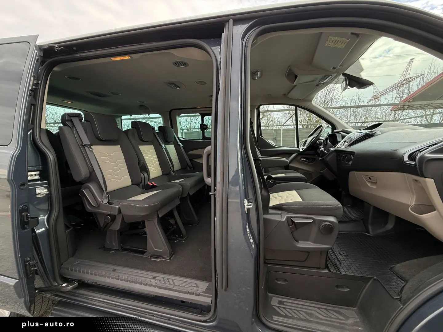 Ford Tourneo-Custom-