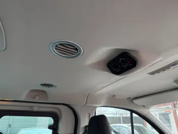 Ford Tourneo-Custom-