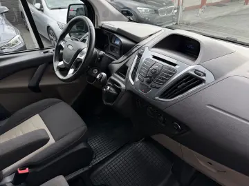 Ford Tourneo-Custom-