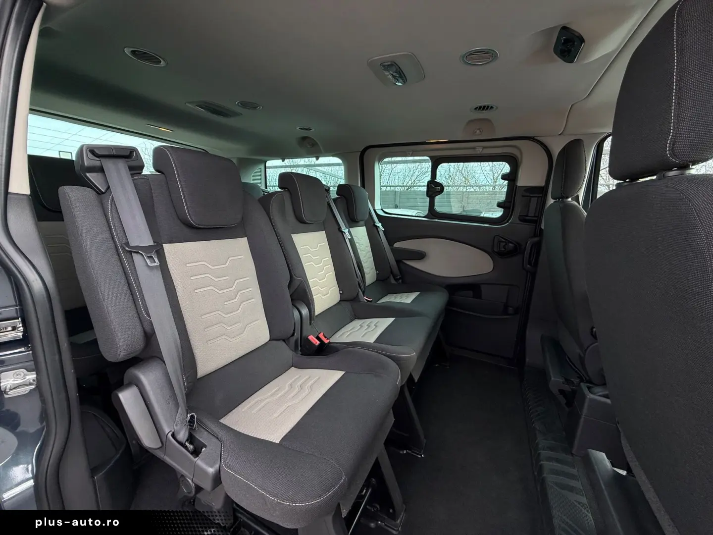 Ford Tourneo-Custom-