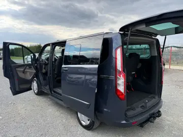 Ford Tourneo-Custom-