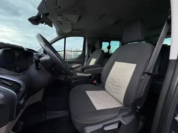 Ford Tourneo-Custom-