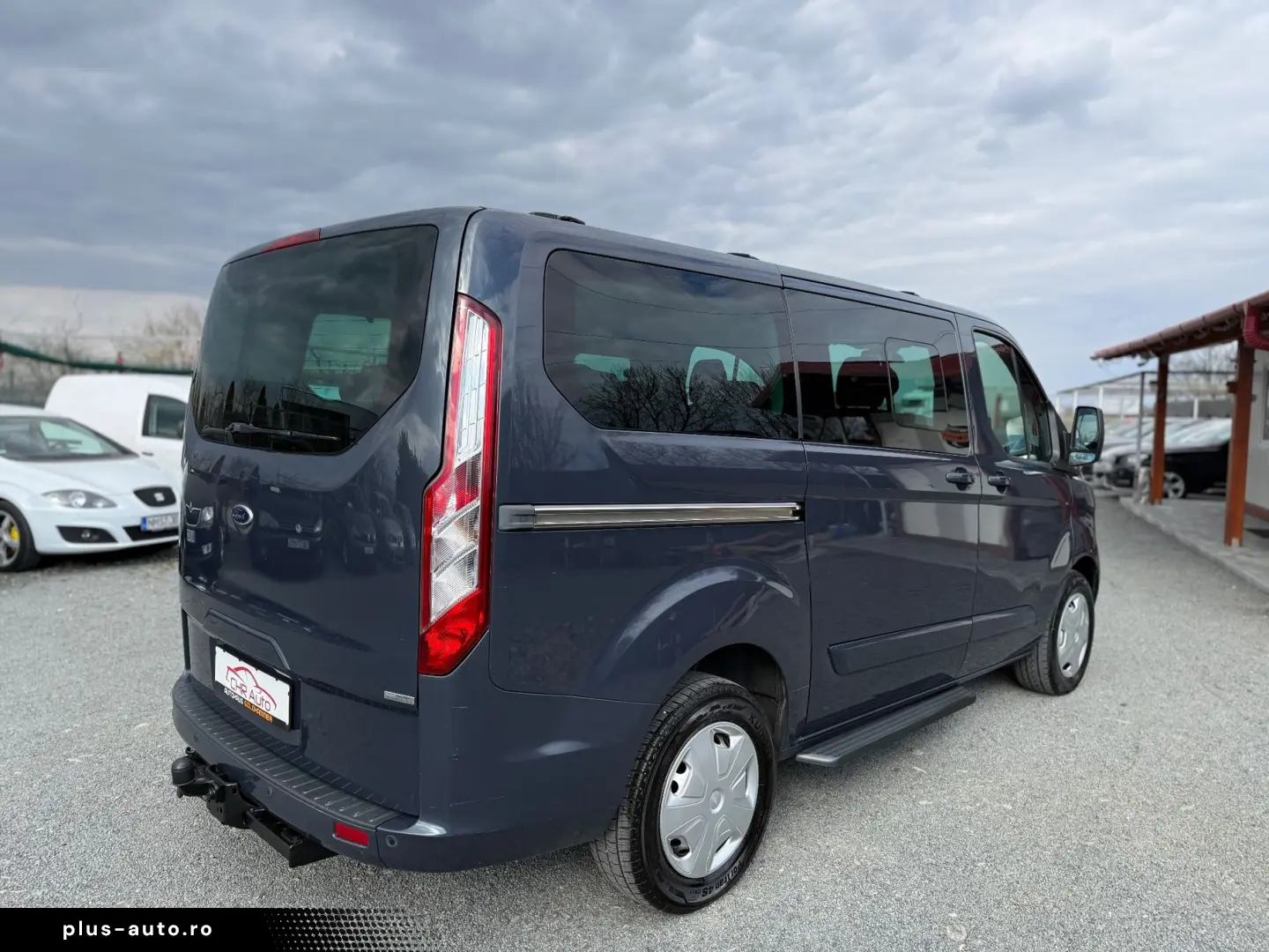 Ford Tourneo-Custom-