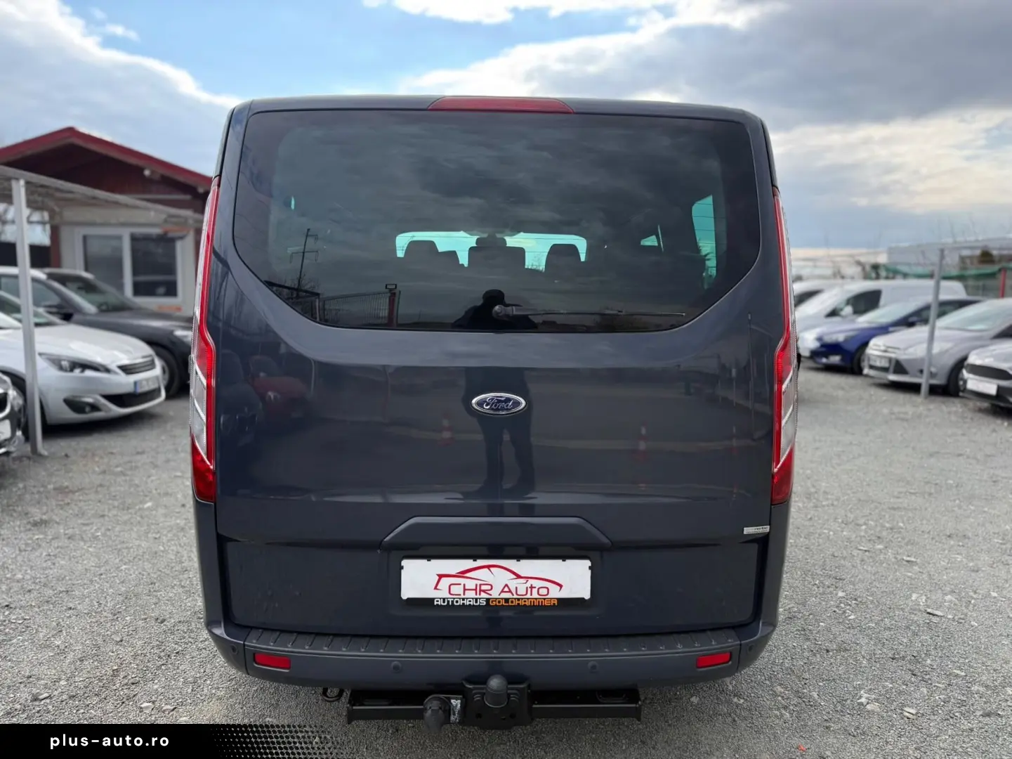 Ford Tourneo-Custom-