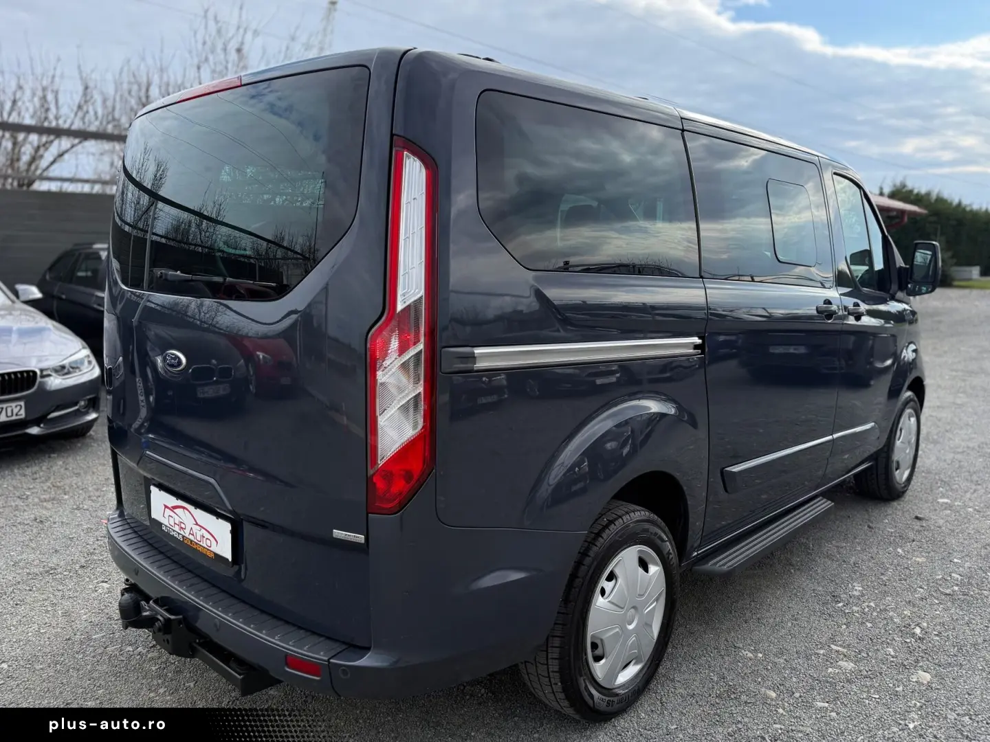 Ford Tourneo-Custom-