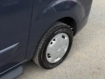 Ford Tourneo-Custom-