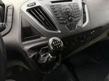 Ford Tourneo-Custom-