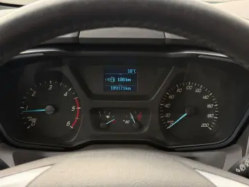 Ford Tourneo-Custom-