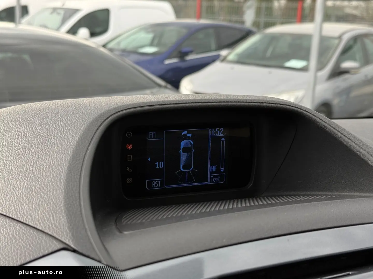 Ford Tourneo-Custom-