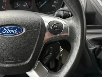 Ford Tourneo-Custom-