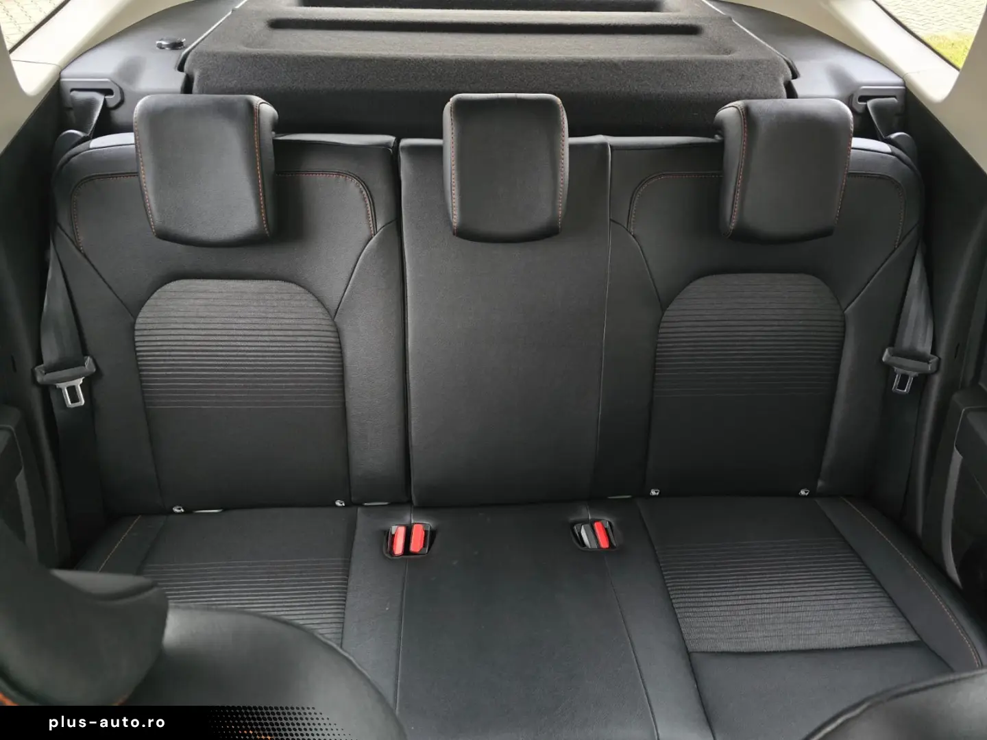 Dacia Duster SUV 1.33 150CP Prestige Orange 4WD