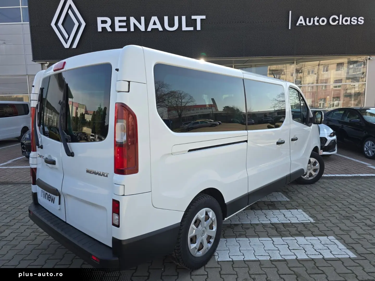 Renault Trafic 2.0 Blue dCi 150 EDC S&S L2 8 1 Zen