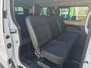 Renault Trafic 2.0 Blue dCi 150 EDC S&S L2 8 1 Zen