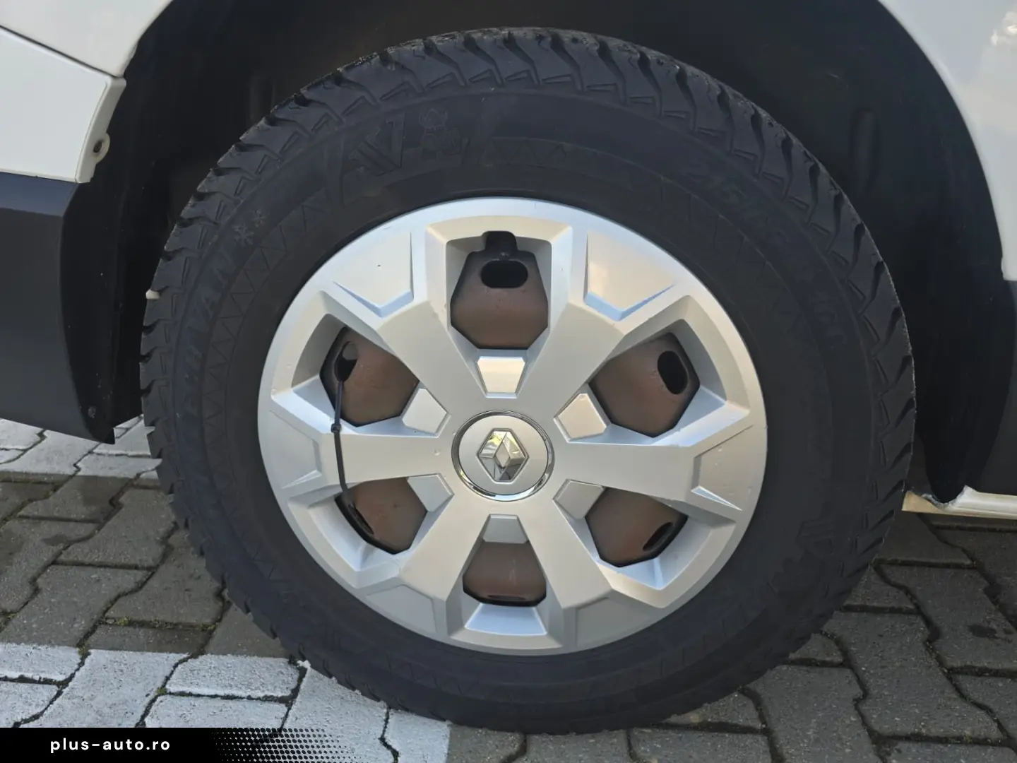 Renault Trafic 2.0 Blue dCi 150 EDC S&S L2 8 1 Zen